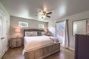 House, 2 Bedrooms | 2 bedrooms, iron/ironing board, free WiFi - Sattler Haus Rr 464 2 Bedroom Home by RedAwning (New Braunfels)