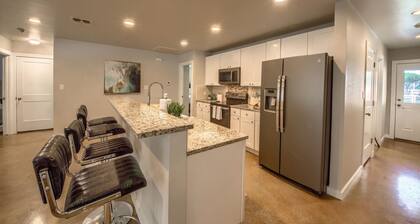 Sattler Haus Rr 464 2 Bedroom Home by RedAwning