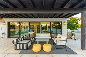 Terrace/patio - Designer Retreat | Heated Pool & Chefs Kitchen (Scottsdale)