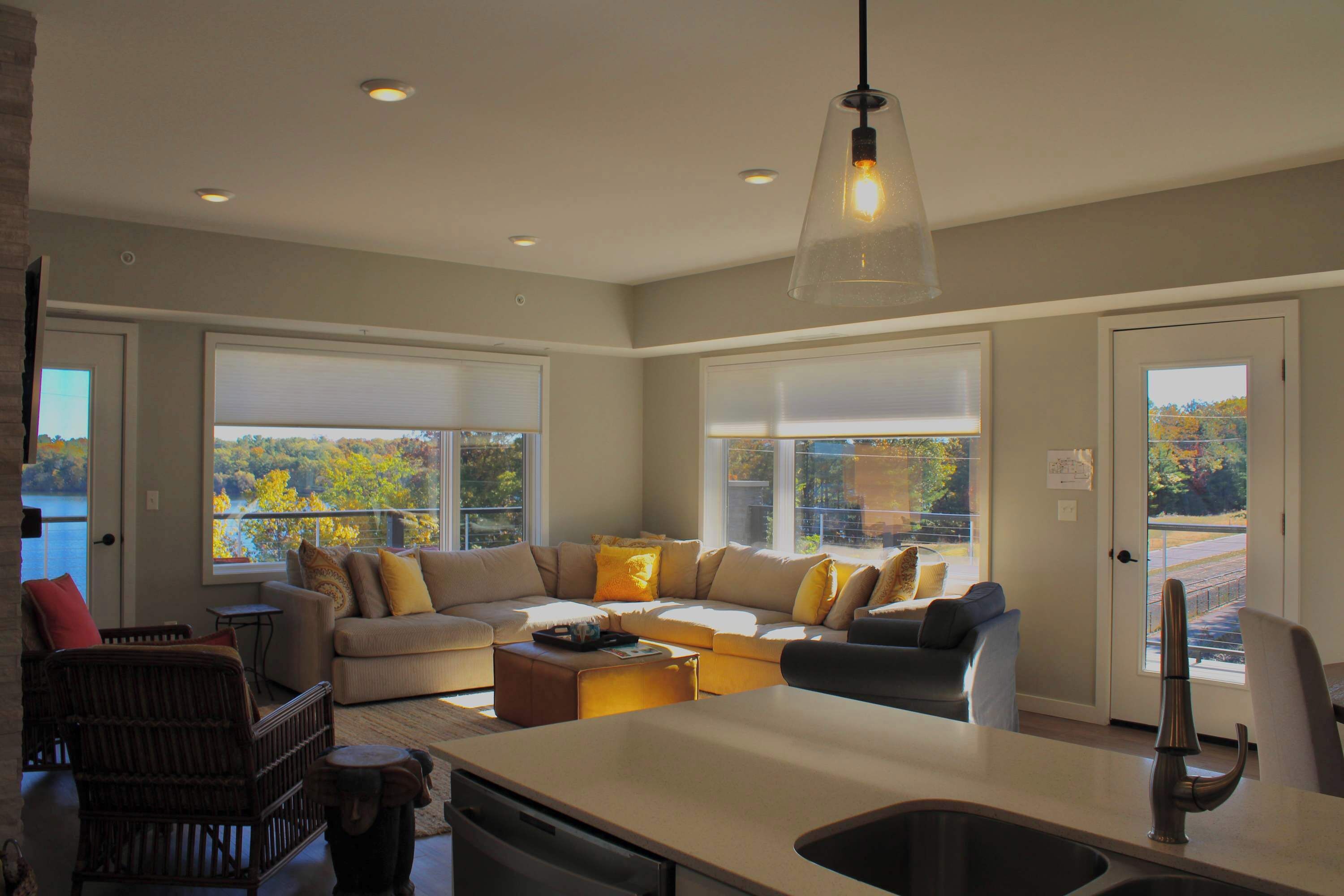 TV, fireplace, offices