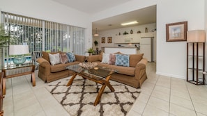 Téléviseur connecté, table de baby-foot