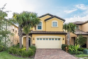 Exterior - Last Minute Disney! Private Pool, Hot Tub, Game Room & Themed Bedrooms. Book Now! #15098 (Orlando)