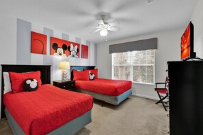 5 bedrooms, iron/ironing board, WiFi, bed sheets