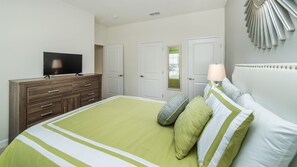 4 habitaciones, tabla de planchar con plancha, wifi y ropa de cama