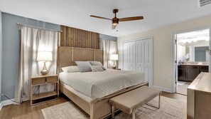 4 bedrooms, iron/ironing board, WiFi, bed sheets