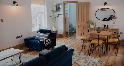 Spacious Norwich Lanes Apartment with Roof Terrace