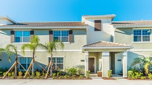 Exterior - Last Minute Disney Getaway! Townhouse with Private Pool. Book Now! #10656 (Orlando)
