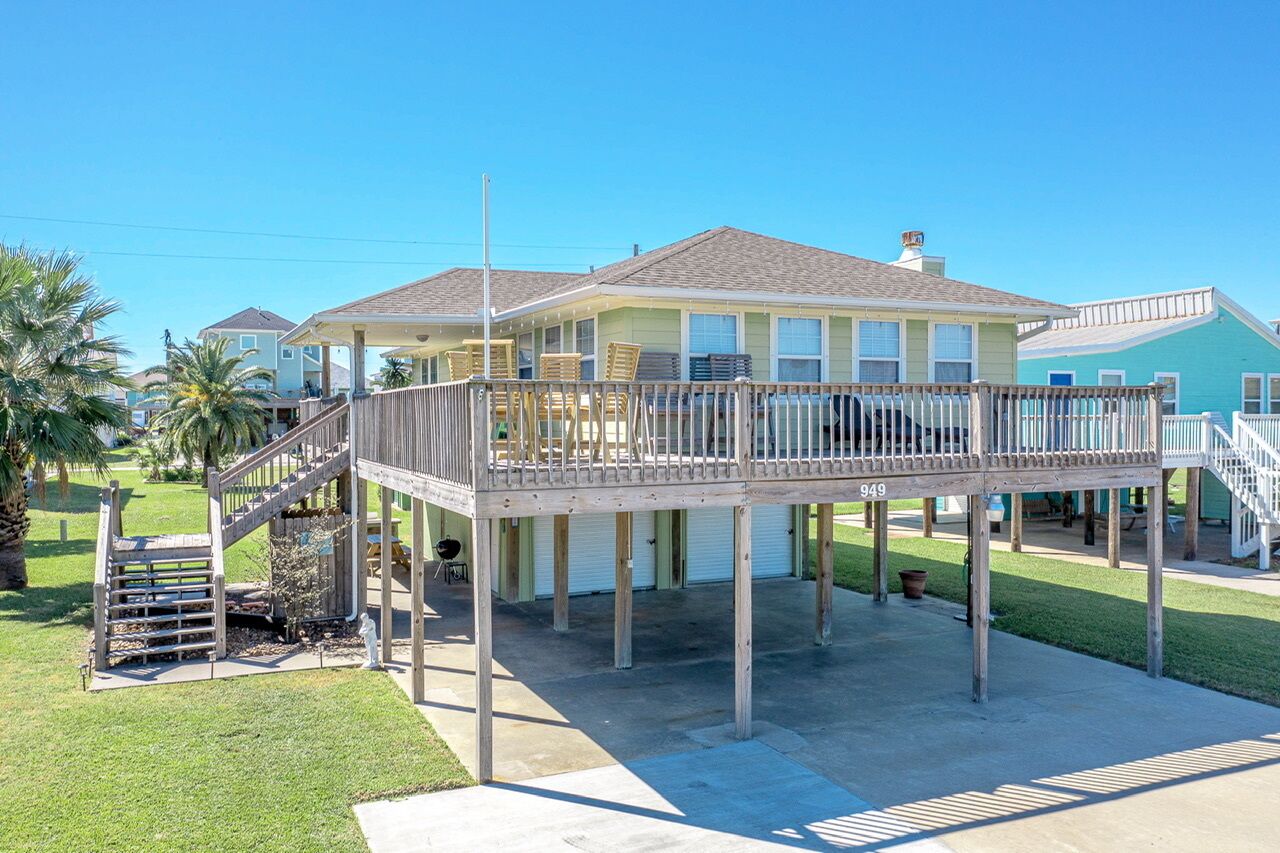 HAPPY PATCH - 2 bedroom, super cute, affordable and close to beach!