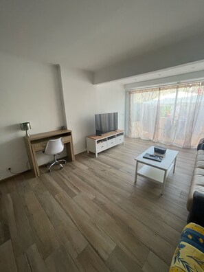 Fernseher
