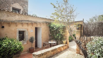 Standard-Doppelzimmer | Terrasse/Patio