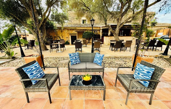 Traditional Villa | Terrace/patio