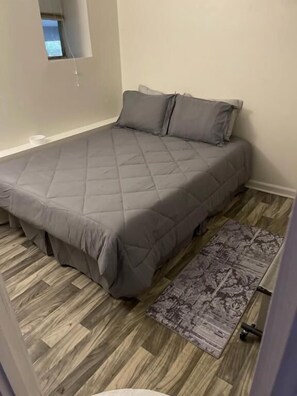 Departamento Confort | Muebles diferentes, tabla de planchar con plancha y wifi gratis 