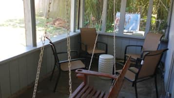 Signature Apartment | Terrace/patio