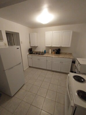 대용량 냉장고, 오븐, 쿡탑, 커피/티 메이커