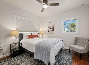 2 bedrooms, iron/ironing board, free WiFi, bed sheets