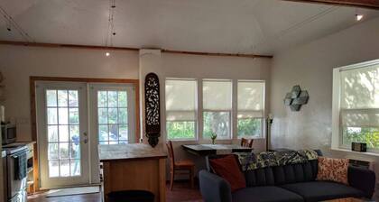 Vintage Villa near Downtown