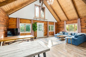 TV, fireplace, offices