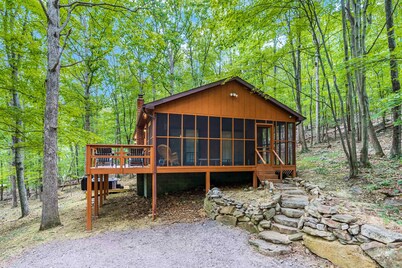 Tucked Away w/Hot Tub, Fire Pit, Deck & WiFi