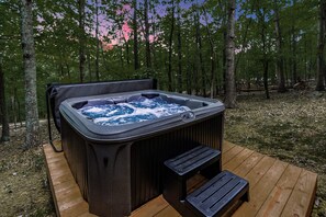 Outdoor spa tub - Tucked Away w/Hot Tub, Fire Pit, Deck & WiFi (Great Cacapon)