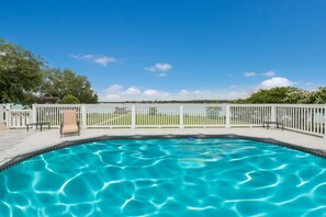 Pool - Lakefront Property with a pool & hot tub! (Groesbeck)