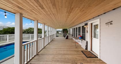 Lakefront Property with a pool & hot tub!
