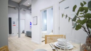 Unclassified image, 5 of 46, button