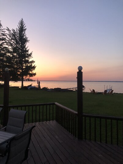 Oneida Lake House in Quiet Neighborhood