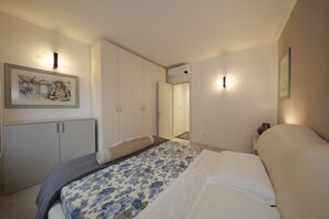 3 chambres, fer et planche à repasser, accès au Wi-Fi (inclus)