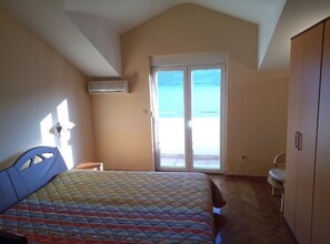2 quartos, ferros/tábuas de passar roupa, Wi-Fi de cortesia