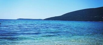 Penthouse apartment, balcony with sea view, lift, sleeps up to 4 people