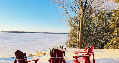 Unwind Recharge Repeat│family-friendly lakefront cottage sleeps 8 adult and plus