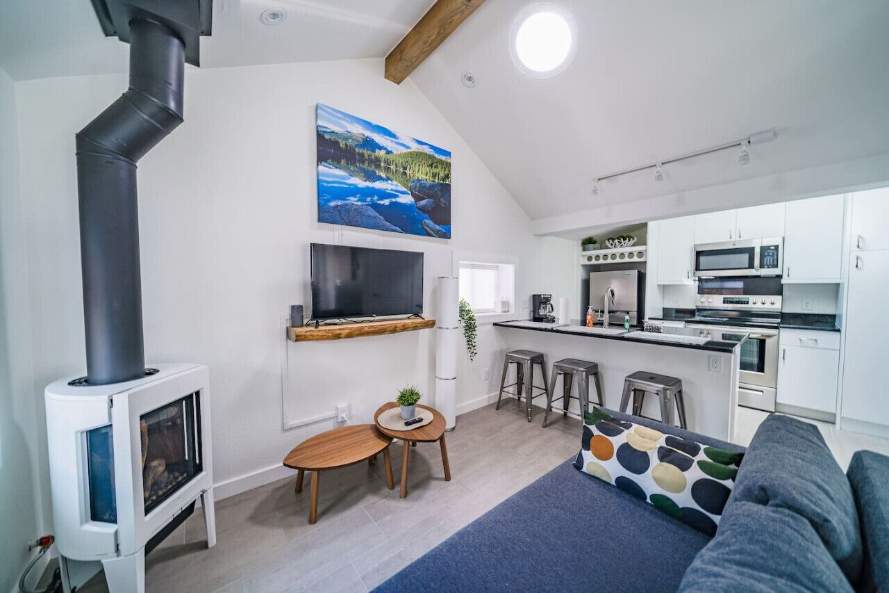 TV, fireplace, video games, stereo