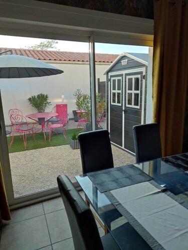 Elegant terraced house 10 minutes from the beaches