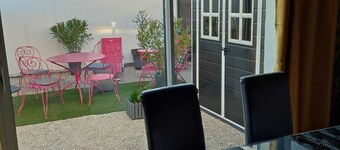 Elegant terraced house 10 minutes from the beaches