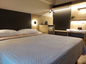 Deluxe Room, 1 Queen Bed | 1 bedroom, in-room safe, blackout drapes, soundproofing - EUPHORIA ''staying in pleasure'' (Katerini)