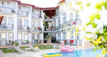 Akin Apart and Hotel