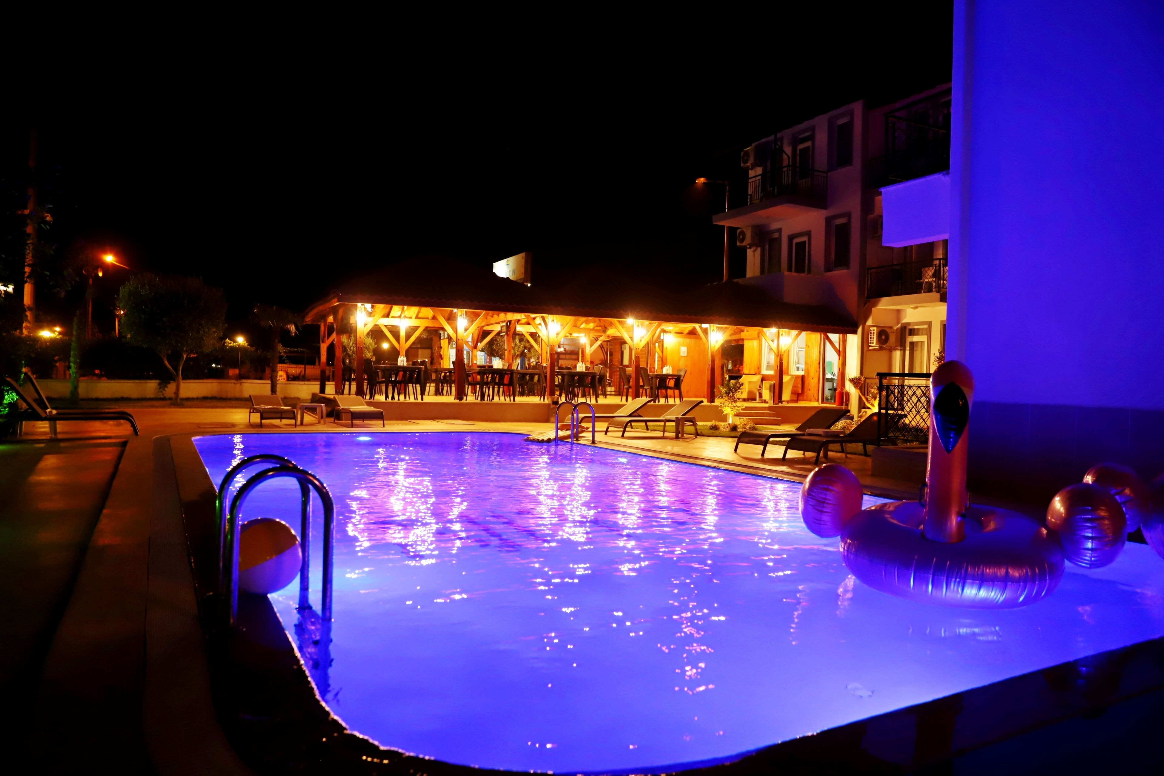 Seasonal outdoor pool