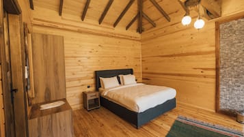 Basic Double Room, 1 Bedroom, Courtyard View | Premium bedding, memory foam beds, minibar, individually decorated