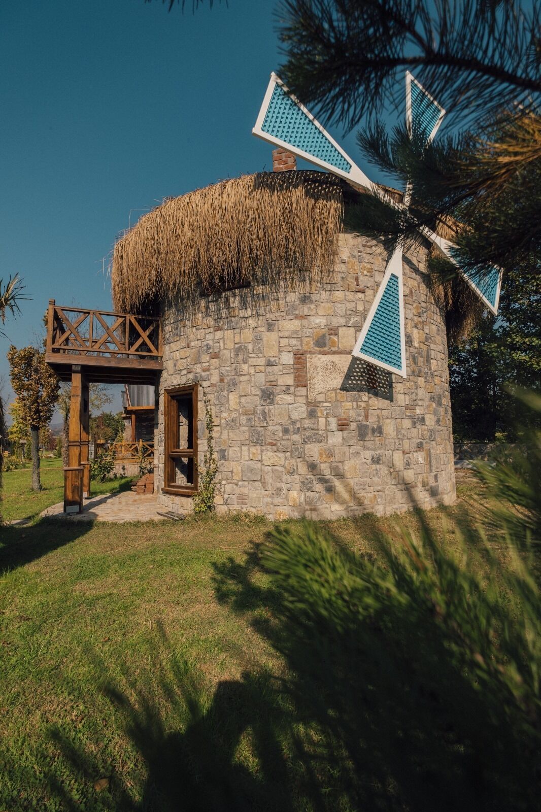 Executive Duplex, 1 Queen Bed with Sofa bed, Hot Tub, Lakeside | Room amenity