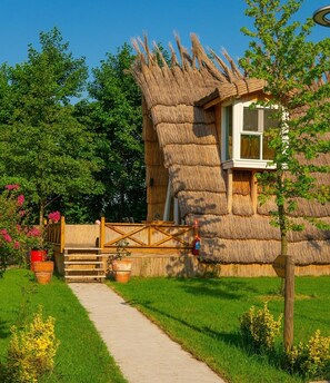 Bungalow Grand | Ropa de cama de alta calidad, colchones viscoelásticos, minibar