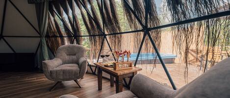 Chambre Double Design | Coin séjour