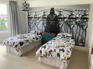 4 bedrooms, iron/ironing board, travel cot, free WiFi