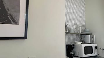 Frigorifero, macchina per tè/caffè