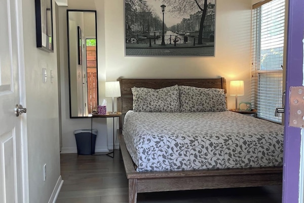 Private Elegant queen suite