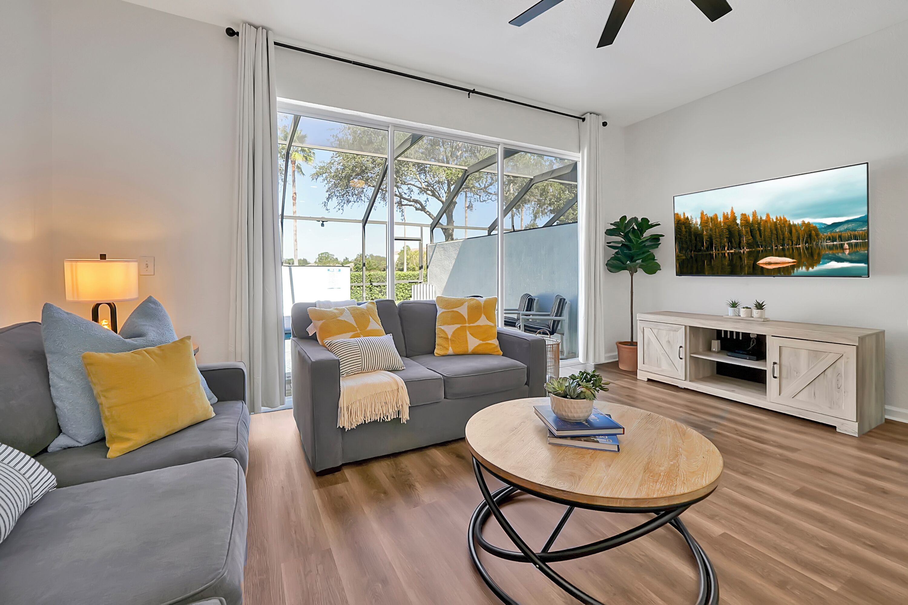 TV connectée, table de tennis de table