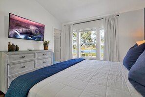 3 bedrooms, iron/ironing board, travel cot, free WiFi