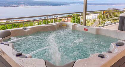 Holiday apartment with terrace and air conditioning