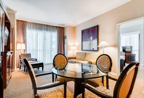 Flat-screen TV - Signature Elite 2BR by Jet Luxury (Las Vegas)