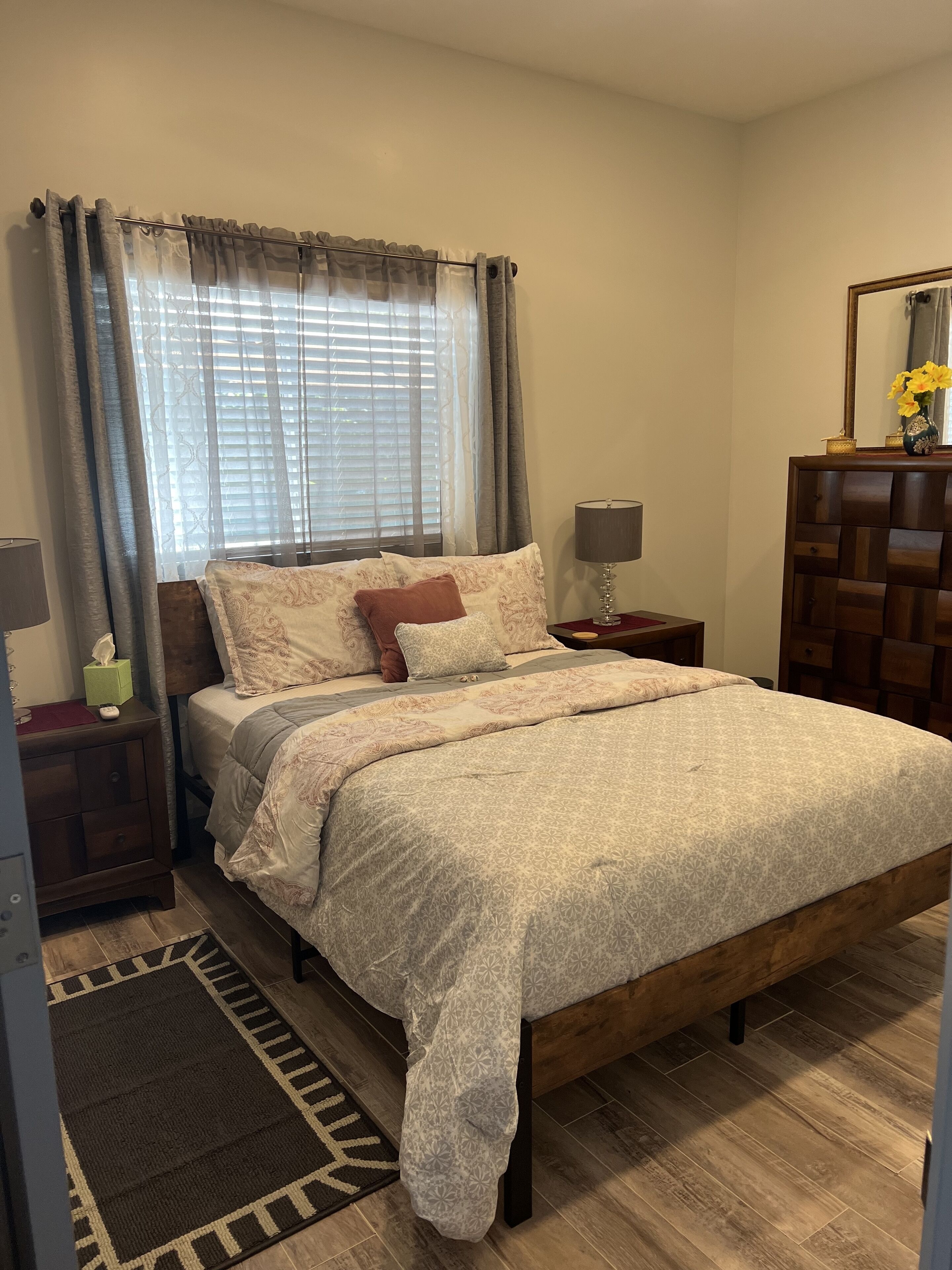 2 bedrooms, desk, iron/ironing board, free WiFi