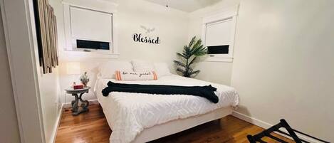 4 室のベッドルーム、アイロン / アイロン台、旅行用ベビーベッド、WiFi